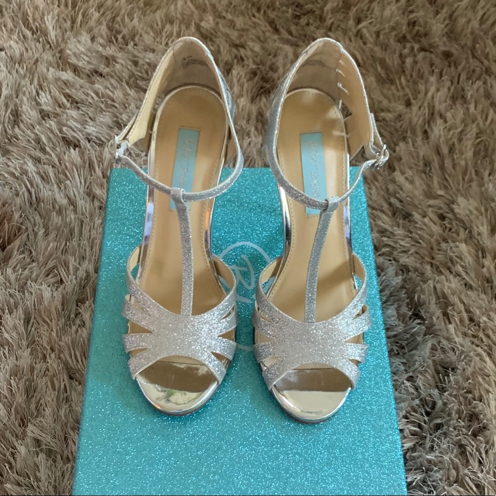 Betsey Johnson sb-tee silver glitter heels